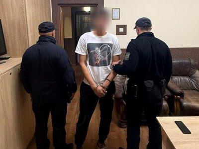 У пункті пропуску Краківець затримали 20-річного українця, який був у розшуку за крадіжку. Він прямував в Україну