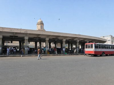 Поліція в індійському Гуджараті побила підозрюваного у вбивстві партнерки — Dawn