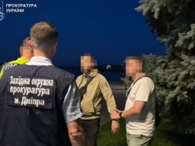 У Дніпрі затримали чоловіка, який за $5 тисяч обіцяв організувати втечу за кордон