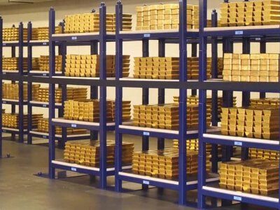 Європа забирає частину золотих резервів із США