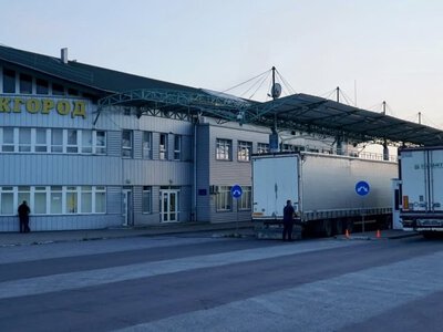 Понад 30 авто в очікуванні: на кордоні зі Словаччиною та Угорщиною фіксують черги