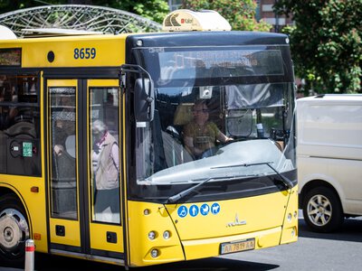 Мобілізація, проїзд по 30 грн і транспортні паузи через тривоги: як війна змінила громадський транспорт Києва