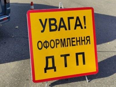 На Буковині в ДТП травмувалися двоє людей: пасажирка у важкому стані