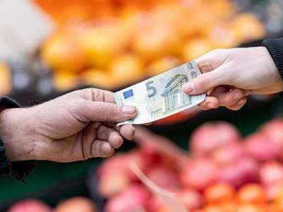 ЄЦБ може вдруге поспіль підвищити облікову ставку через зростання інфляції