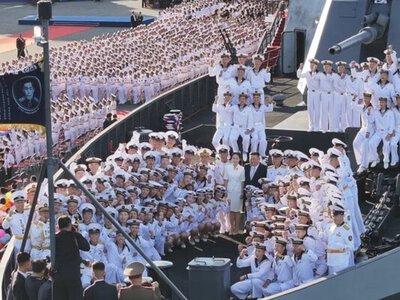 КНДР ввела в експлуатацію новий ракетний есмінець, здатний нести ядерну зброю (фото)
