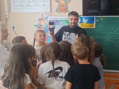 «Щиро дякуємо за захист»: у Моршинському ліцеї відбулася зустріч із випускником-воїном