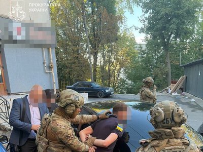 5 тис доларів США за зарахування на навчання для відстрочки – викрито службовця митниці на Тернопільщині
