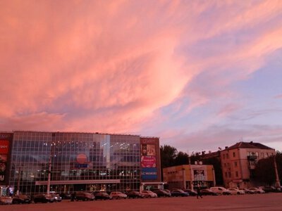 Магія перед дощем: неймовірний захід сонця та веселка у Кам’янському й Дніпрі