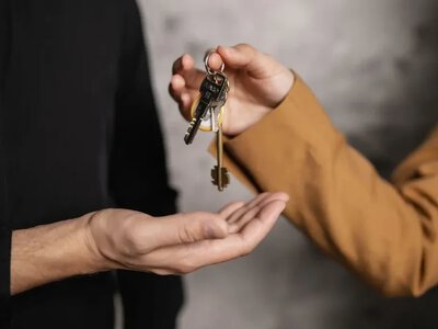  У Миколаєві шукають приміщення для можливої евакуації херсонців узимку 