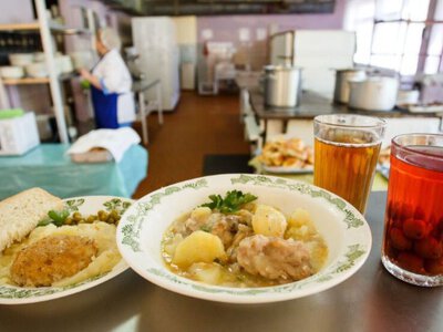 Шкільне харчування по-новому: переваги, особливості, виклики
