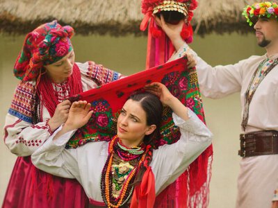 Традиція, яку не можна було втратити: що приховує весільний обряд дівування