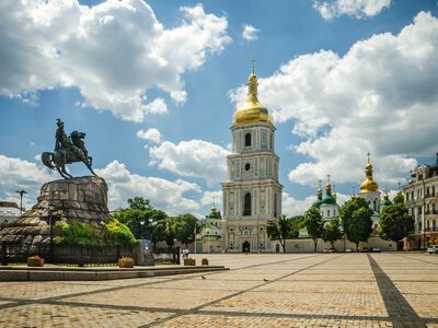 У Києві формують продуктовий резерв – уже готові годувати гарячим 25 тис. людей