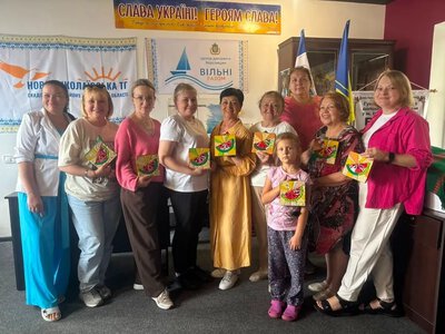 Переселенки з Херсонщини опанували кінусайгу в Івано-Франківську