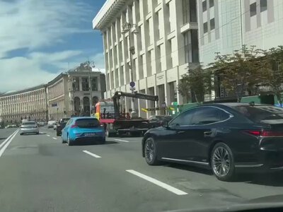 За неправильне паркування водіям загрожує штраф до 1700 грн: авто можуть евакуювати