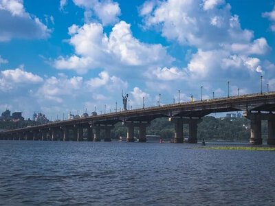 Як працюватимуть мости Києва під час повітряної тривоги: нові правила