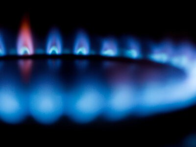Газ для шкіл та лікарень може суттєво подорожчати з жовтня, міста виступили проти