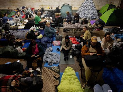 У київському метро поставлять 3600 стільців для пасажирів під час тривог