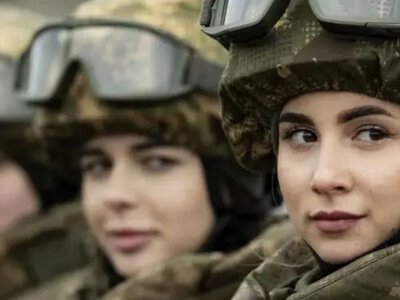 Резніков пояснив свою ідею мобілізації жінок: йдеться не про призов «завтра»