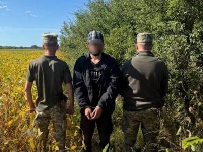 Втік з армії рф та намагався потрапити в Україну: на Закарпатті затримали 24-річного чоловіка