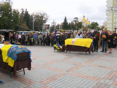 Герой та Героїня: у Рівному попрощалися з Романом Грицюком і Мирославою Наумчук (ВІДЕО)