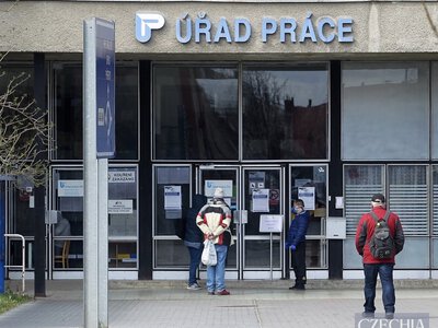 Супердопомога в Чехії 2026: що треба подати в жовтні і як тепер рахують житло