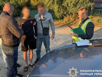 На Хмельниччині під час продажу бойових гранат затримали 25-річного чоловіка