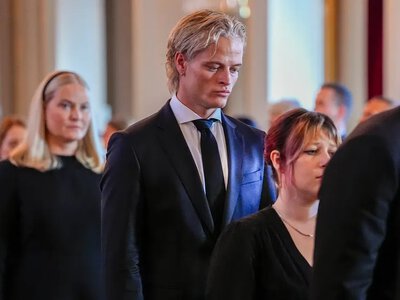Сину королеви Норвегії продовжили домашній арешт у праві про зґвалтування
