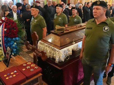 Тисячі людей попрощалися з боснійсько-сербським генералом Ратком Младичем