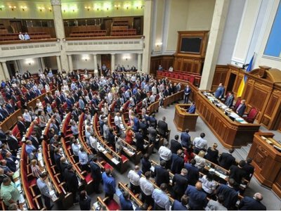 Рада наступного тижня знову спробує проголосувати за податок на посилки