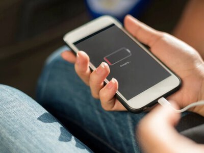 Ви заряджаєте телефон неправильно: ця помилка може швидше «вбити» батарею