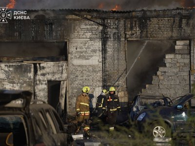 У Києві через нічну атаку загинули двоє людей: ДСНС показала наслідки