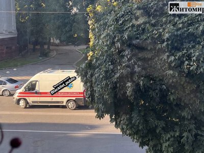 У центрі Житомира на переході біля драмтеатру збили жінку