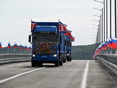 Між Росією та КНДР відкрили перший автомобільний міст через річку Туманну
