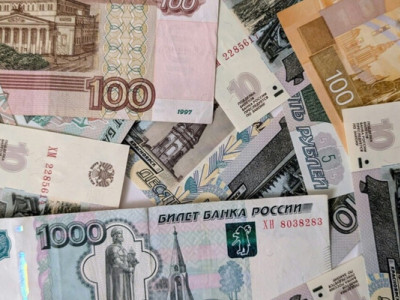 Рф за пів року витратила на війну проти України рекордні 10,7 трлн рублів