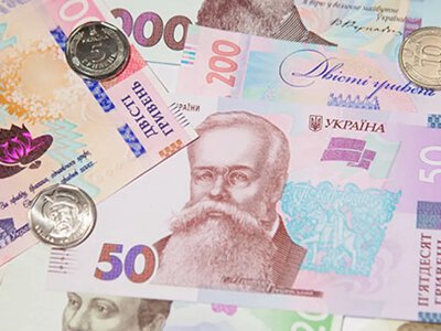 На картку приходитиме на 2000 гривень більше: хто з вересня отримуватиме доплат 