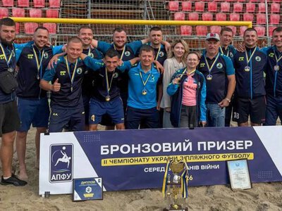  Рятувальники з Херсонщини здобули бронзу чемпіонату України з пляжного футболу 