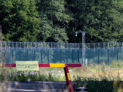 Фінляндія добудувала 200-кілометровий паркан на кордоні з росією