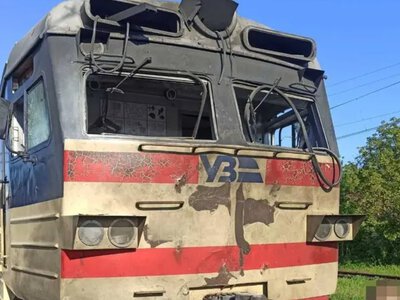 Вдруге за день росіяни атакували пасажирський потяг на Сумщині: є поранені