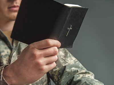 Віра не звільняє від мобілізації, але є нюанси. Коли можна не йти на фронт через релігію