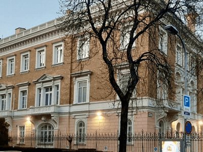 «Займалися діяльністю, яка є неприйнятною». Угорщина висилає з країни 10 російських дипломатів