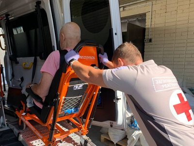  Червоний Хрест допомагає дістатися до лікарні: хто на Сумщині може замовити спецтранспорт 