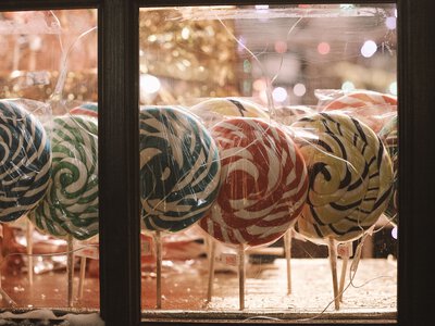 Стоматологиня назвала п’ять продуктів, які можуть тріснути навіть здоровий зуб