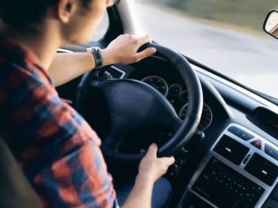 Водії в дефіциті, а юристи не потрібні: яких працівників шукають на Львівщині
