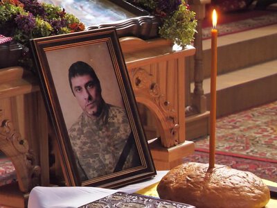 Мати 2 роки чекала сина: у Чернігові прощалися з полеглим Героєм