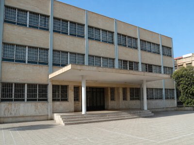 Школа в Дамаску оголосила про роздільне навчання хлопців і дівчат