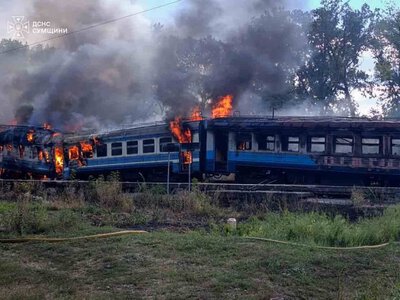 Ворожі безпілотники атакували приміський дизель-поїзд у Сумському районі