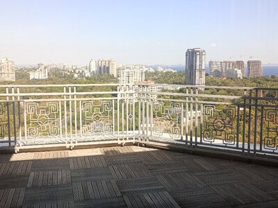 Конфісковану квартиру в елітному ЖК Одеси виставили за 82 мільйони