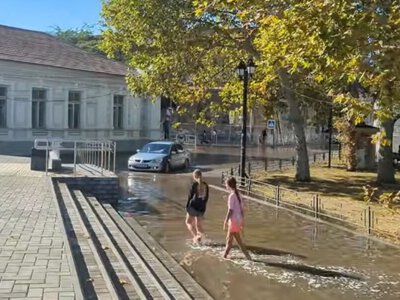 У нас потоп - владі байдуже: як Євпаторія стає підводним містом