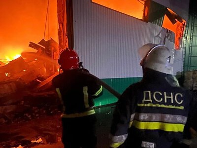 Удари РФ пошкодили підприємства, склад і гіпермаркет у трьох областях