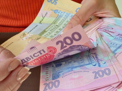 Переселенці можуть отримати до 15 тис грн, але не всі: деталі програми